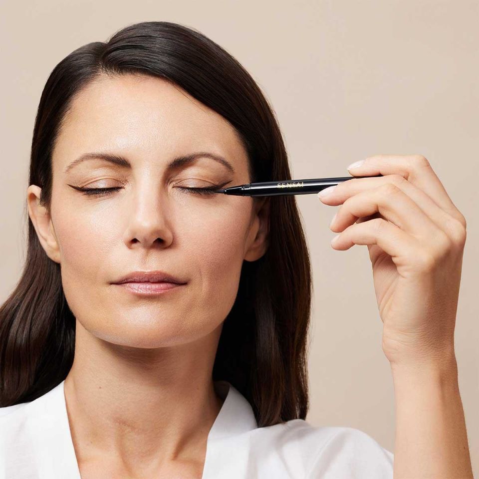 Designing Liquid Eyeliner Designing Liquid Eyeliner 02 Deep Brown - Eyeliner