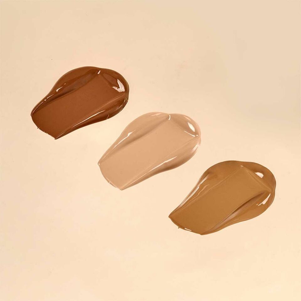 Flawless Satin Moisture Foundation - Fondöten Flawless Satin Moisture Foundation FS204.5 - Fondöten