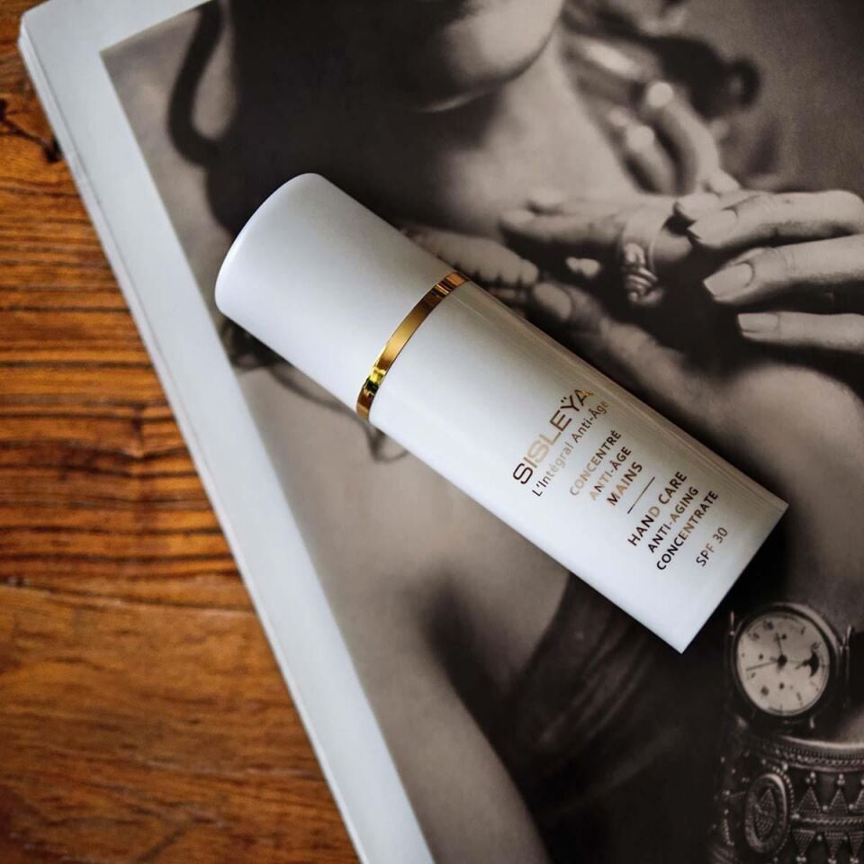 Sisleya L'integral Anti-Age Hand Anti-Aging Concentrated SPF30 - Yaşlanma Karşıtı El Kremi 75 ml