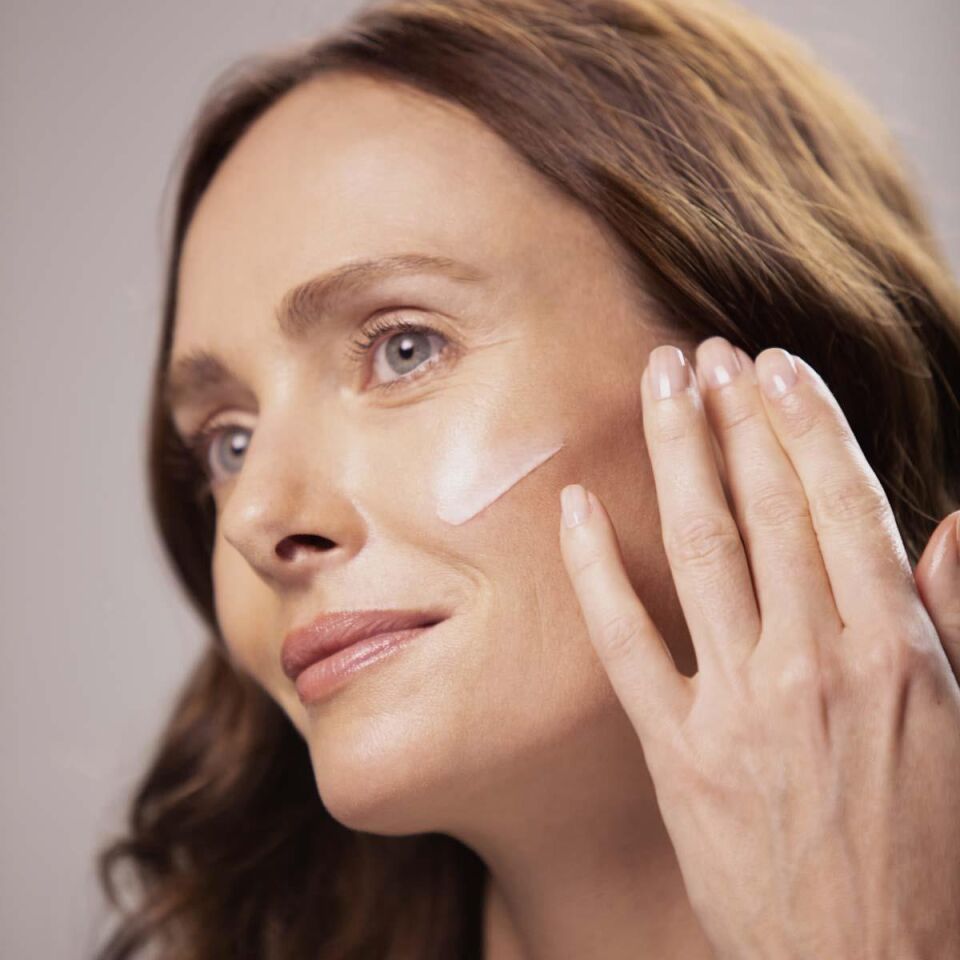 Sisleya Radiance Anti-Dark Spot Serum - Leke Karşıtı Işıltı Veren Serum 30 ml