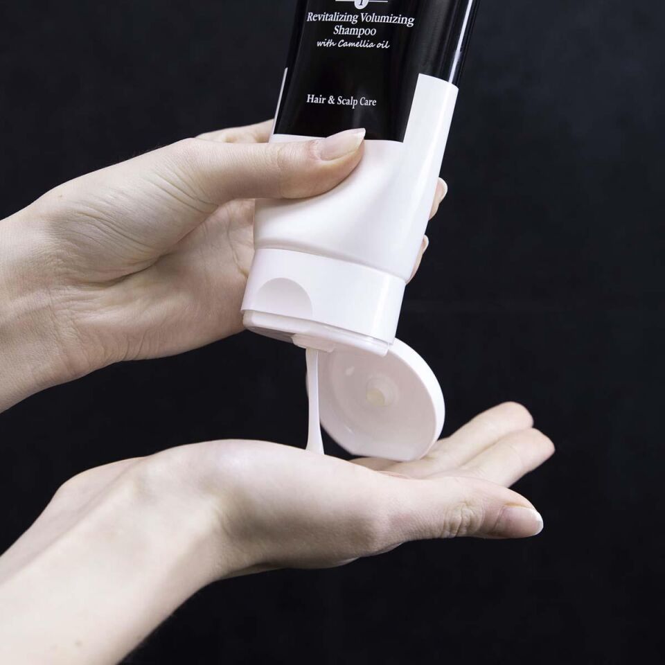 Revitalizing Volumizing Shampoo - Hacim Veren ve Canlandıran Şampuan 200 ml