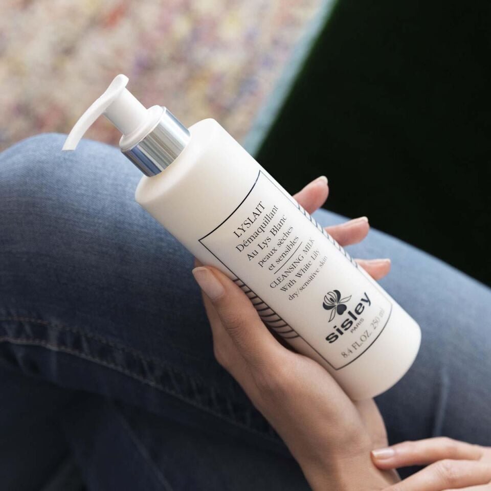 Lyslait Cleansing Milk With White Lily - Beyaz Zambaklı Temizleme Sütü 250 ml