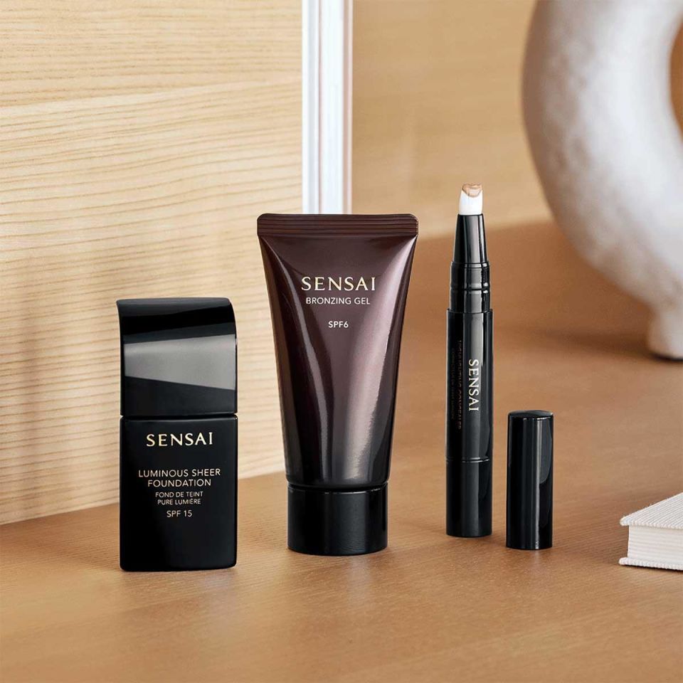 Luminous Sheer Foundation LS202